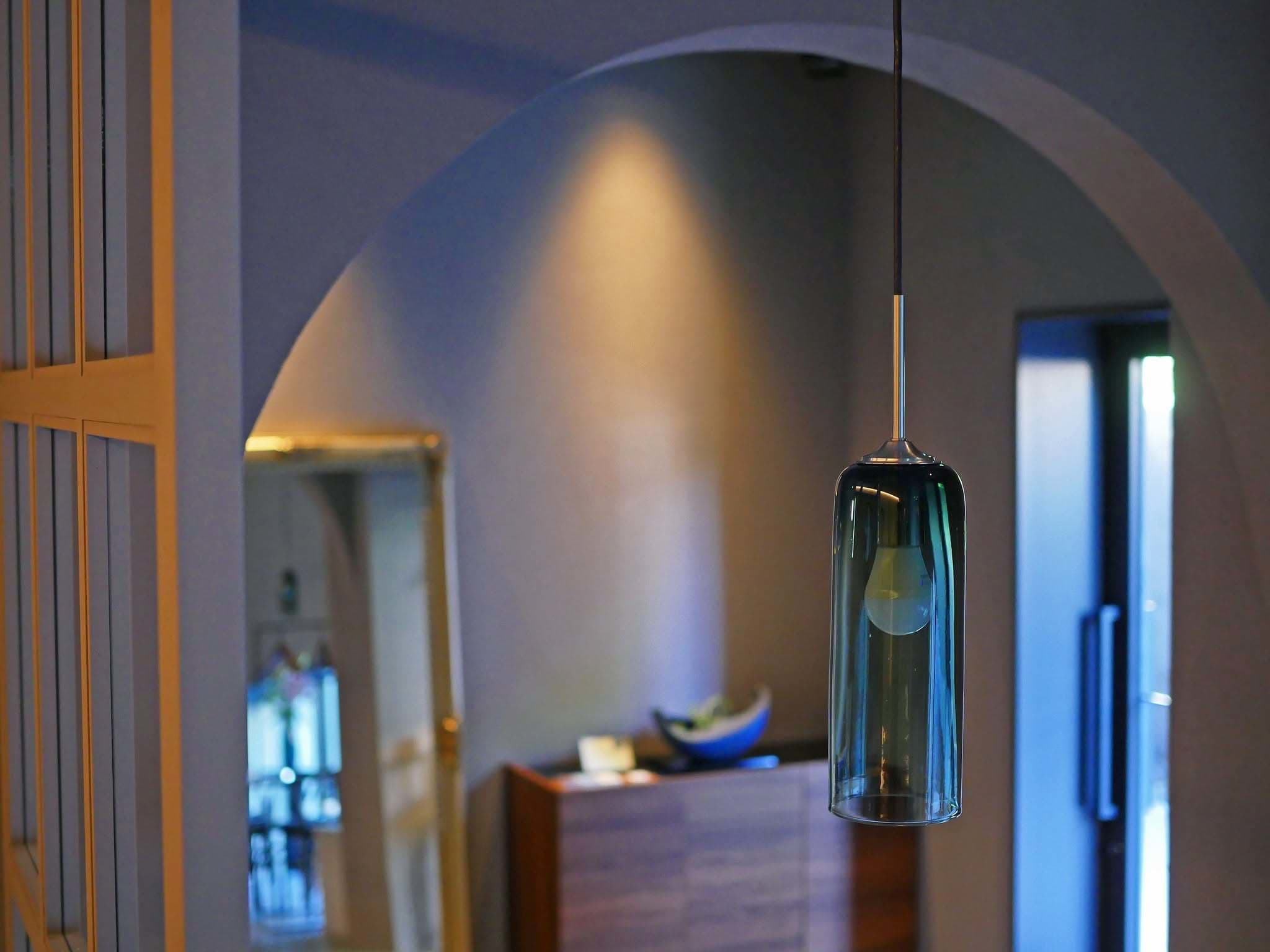 pendant_light.jpg